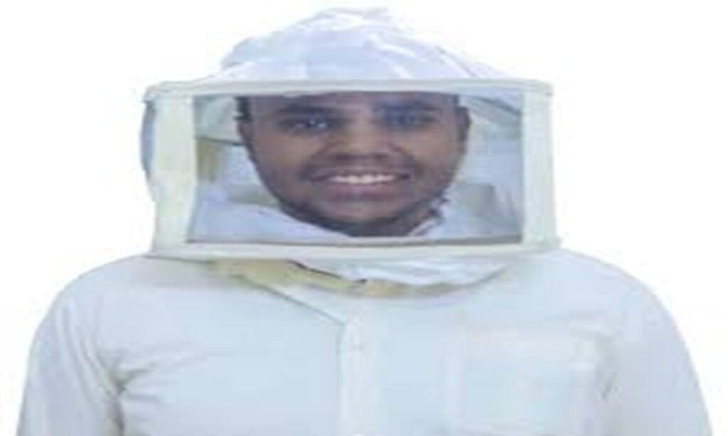 قميص النحل في مشروع تربية النحل