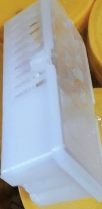 قفص بنتون لتربية وملكات النحل: متانة عالية وحماية قصوى أثناء التنقل - الصورة 2